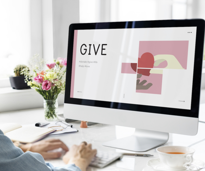 Petición de donativos en un ordenador