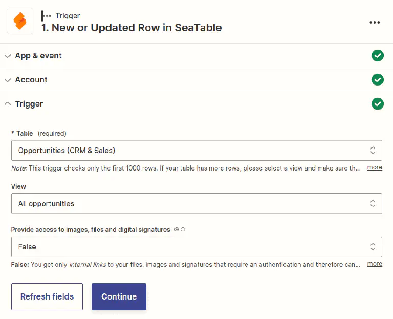 En Zapier, seleccione la Tabla y la Vista.