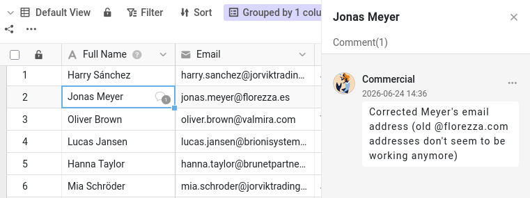 A customer row with its comment thread open on the right
