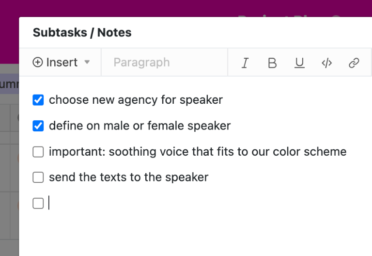 Tabla del plan del proyecto con fases, tareas, hitos y responsabilidades