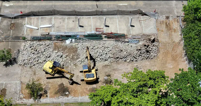 Obras num parque de estacionamento: a gestão de lugares traz alívio